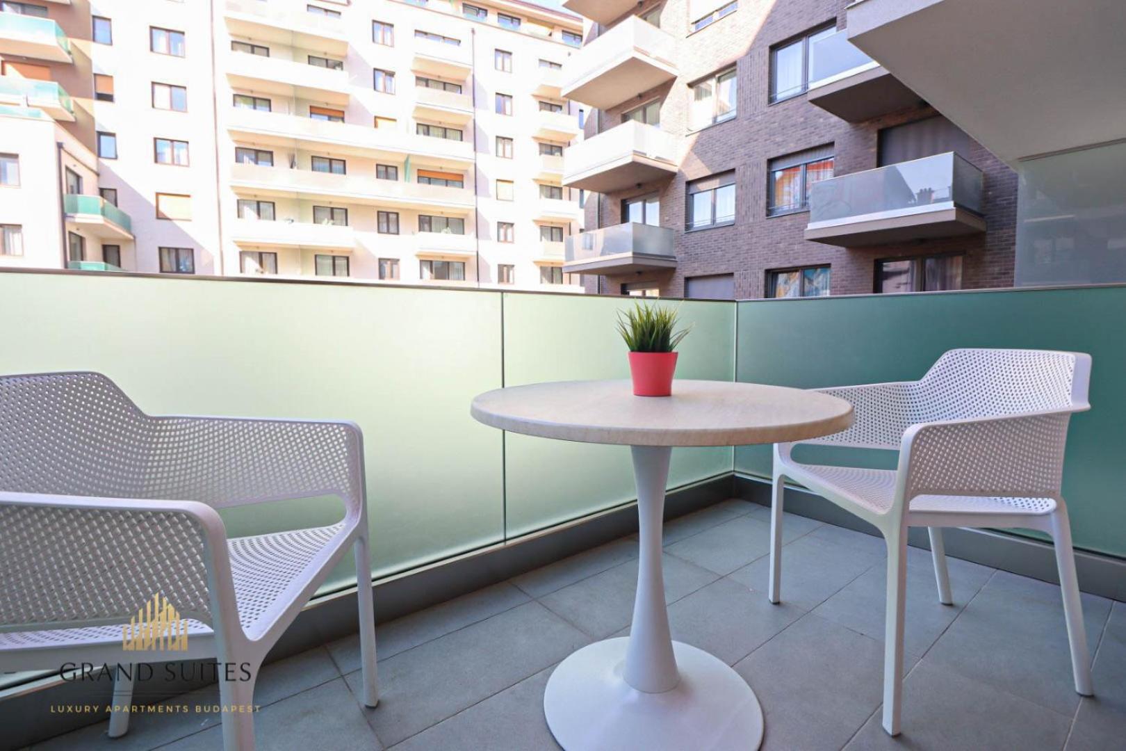 Grand Suites Promenade Budapest Exterior photo